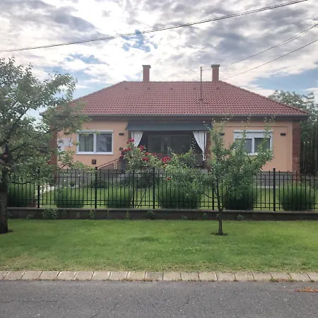 Piroska Appartamento *